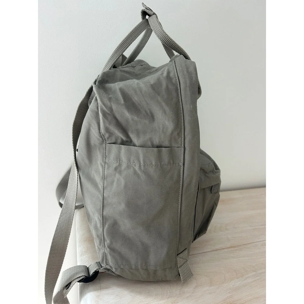 Fjallraven Kanken Classic Grey Backpack 23510 Vinylon F 16L School Bag